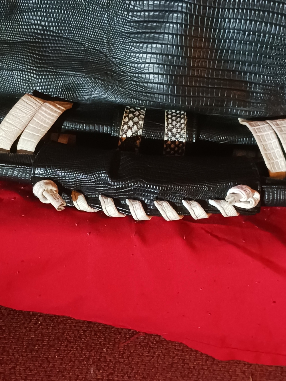 Black & White Textured Tassel Frame Handbag - Picture 3 of 4
